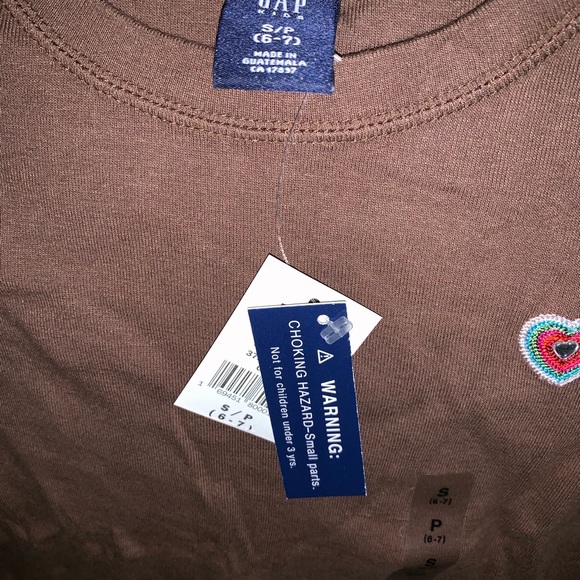 Brand new GAP varsity top size 6/7 - Picture 3 of 4